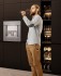 Wine Dispenser de Embutir: com refinado acabamento em vidro espelhado e inox que se integra aos mais diversos estilos de ambientes sem frestas de ventilação em seu nicho.