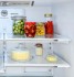 Prateleiras em Vidro: suportam grandes pesos e oferecem quatro ajustes de altura. Resfriam mais rapidamente os alimentos e acomodam os mais variados tamanhos e formatos.