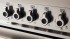 Novos Manípulos de Controle: com bordas angulares e refinado acabamento em metal.