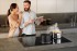 Coifa com Baixo Nível de Ruído: atinge 61 dB na velocidade máxima com Booster, fundamental para ambientes integrados por permitir cozinhar ouvindo música ou conversando com os amigos.