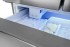 Ice Maker Automático: produz 1,3 Kg de gelo a cada 24 horas com gaveta de armazenamento com capacidade de 3,5 Kg. Mantém automaticamente a gaveta de gelo completamente abastecida.