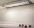 Iluminação por LEDs: acionada com um leve toque proporciona uma eficiente iluminação dos alimentos preparados no fogão. Duram até 10 vezes mais que as lâmpadas tradicionais com consumo 90% menor de energia elétrica.